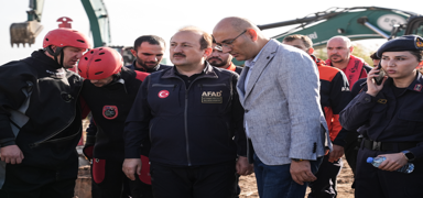 AFAD Ba�kan� Pehlivan'dan Fo�a a��klamas�! Zarar g�ren vatanda�lar�n hesaplar�na �deme yap�lacak