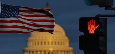 Maa� �demeleri i�in el a�t�