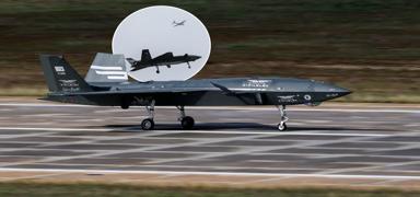 F-35'i sollayacak Trk dron