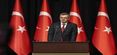 letiim Bakan Duran'dan Ebubekir ahin'e tebrik