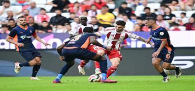 Ba�ak�ehir'den 4 goll� zafer