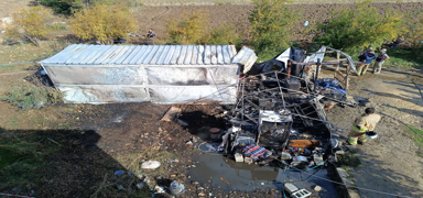 Hatay'da konteynerde kan yangnda bir bebek ld, annesi yaraland