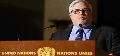 Beyaz Saray adayl���n� geri �ekti