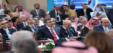 Cevdet Y�lmaz Riyad'da konu�tu: K�resel refah� birlikte b�y�tme hedefiyle �al���yoruz