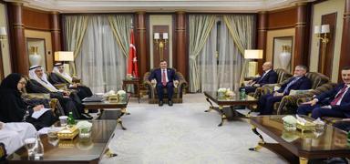 Cumhurbakan Yardmcs Ylmaz, Suudi Bakan el-Falih ile bir araya geldi
