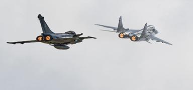 250 adet F-16 ve Rafale al�nacak