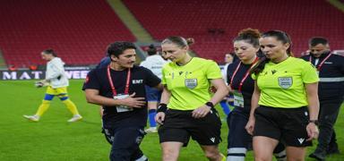 Trkiye-Kosova manda hakem baygnlk geirdi!