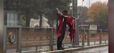 T�rk bayra�� hassasiyeti takdir toplad�