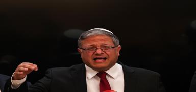 Irk srailli bakandan skandal paylam