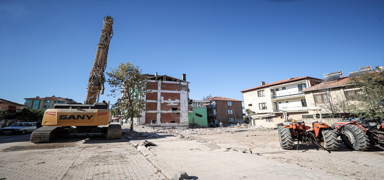 Sndrg'da 14 binin zerinde deprem yaand