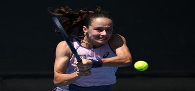 Zeynep Snmez'den Chennai Ak'a 2. turda veda