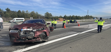 Anadolu Otoyolu'nda feci kaza: 9 ya��ndaki �ocuk �ld�, 4 ki�i yaraland�