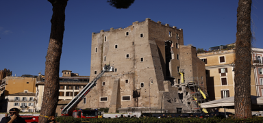 talya'da restorasyondaki tarihi kule kt: 3 yaral