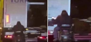 Sosyal medyay sallayan hrszlk! Diyarbakr'da tra yanap koyun aldlar