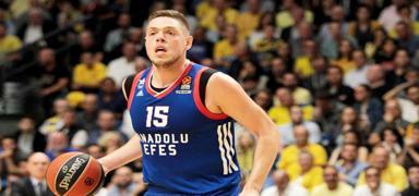 T�rkiye'de de forma giymi�ti! Eski S�rp basketbolcu Stimac g�zalt�na al�nd�