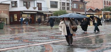 Edirne ve K�rklareli'nde sa�anak zor anlar ya�att�