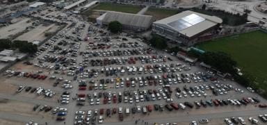 Otomotivde y�kseli� s�r�yor