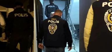 �stanbul'da fal ve b�y� operasyonu: Doland�r�c�lar adliyeye sevk edildi