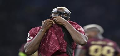 Victor Osimhen'den maske cevab