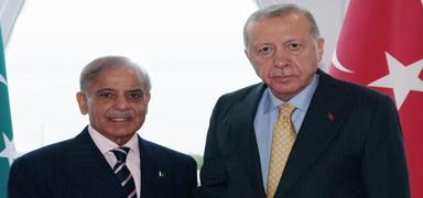 Dikkat �eken savunma sanayi mesaj�! Cumhurba�kan� Erdo�an, Pakistan Ba�bakan� �erif ile g�r��t�