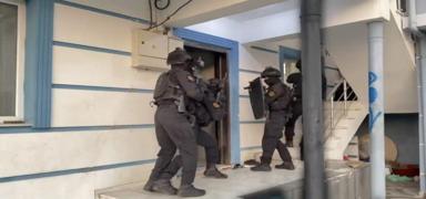 �Sara�lar��n serveti ele ge�irildi! 23 ki�i cezaevinde