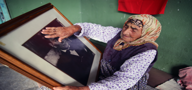 Cennet nine, Atat�rk'� �ocuklu�unda ezberledi�i �iirle an�yor