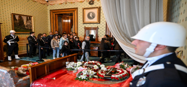 Ata'n�n ebedi yata��nda duygu dolu anlar