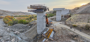 4 i��inin �ld��� viyad�k kazas�na ili�kin g�zalt� say�s� 4'e y�kseldi