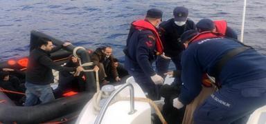 Yunanistan taraf�ndan �l�me terk edildiler! 20 g��menin imdad�na T�rkiye yeti�ti