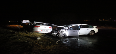 Ni�de-Kayseri karayolunda katliam gibi kaza! 3 ki�i ya�am�n� yitirdi