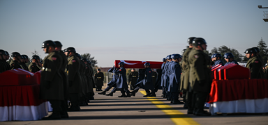 T�rkiye �ehitlerini u�urluyor