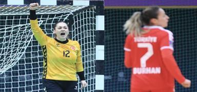 A Milli Kadn Hentbol Takm'ndan farkl galibiyet: 63-13