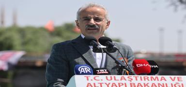 Bakan Uralo�lu: �nsanlar�n hayal edemedi�ini hayata ge�irdik