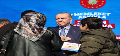 Cumhurba�kan� Erdo�an �ndere k�y evlerini ziyaret etti