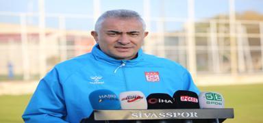 Mehmet Alt�parmak: �lk yar�y� play-off potas�n�n i�inde bitirmek istiyoruz