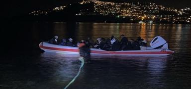 Yunanistan geri itti T�rkiye kurtard�: 31 ki�i �l G�� �daresine teslim edildi