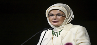 Emine Erdo�an: Sof kuma�� i�in at�lan bu ad�m yeni projelere ilham olacak