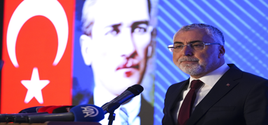 Bakan I��khan'dan asgari �cret a��klamas�