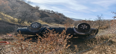 Sivas'ta pikap devrildi: ��retmenden ac� haber