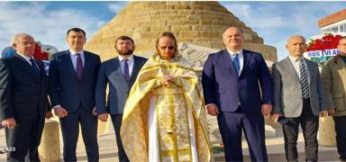 Gelibolu'da Beyaz Ruslar an�ld�! 105 y�ll�k T�rkiye ser�veni