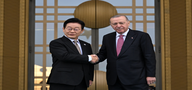 Cumhurba�kan� Erdo�an resmi t�renle kar��lad�