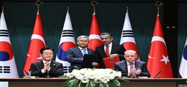 T�rkiye ile G�ney Kore aras�nda 'n�kleer' anla�ma imzaland�