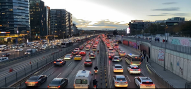 �stanbul'da bitmeyen trafik �ilesi