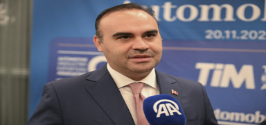 Bakan Kac�r: �lkemizi y�ksek teknolojili �retimde daha ileri seviyelere ta��yaca��z
