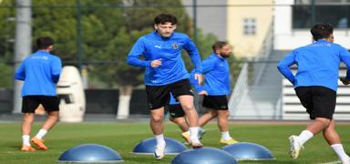 Manisa FK, Pendikspor ma��n�n takti�ini �al��t�