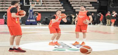 12 Dev Adam parkeye ��k�yor! Rakip Bosna Hersek