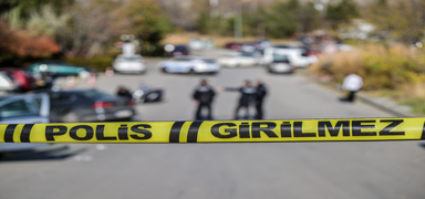 Ankara Adliyesi �n�nde b��akl� kavga! Yaral�lar var