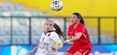 A Milli Kad�n Futbol Tak�m�, Arnavutluk ile berabere kald�