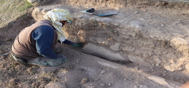 Stadyum kaz�s�nda 1800 y�ll�k heykel g�n y�z�ne ��kt�! Ba��, kollar� ve bacaklar� yok