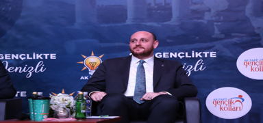 'Z ku�a��' nitelemesine 'TEKNOFEST ku�a��' cevab�... AK Parti'li B�y�kg�m��: G��l� T�rkiye hedefindeyiz